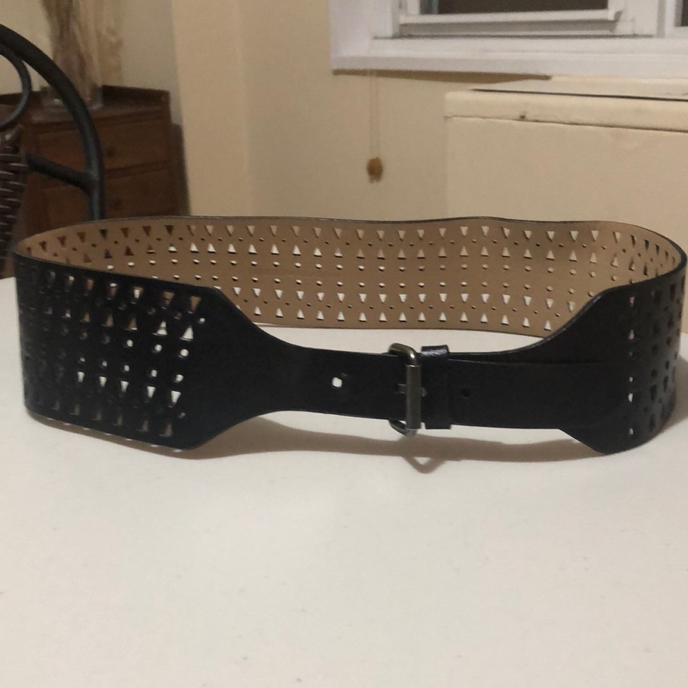 BCBG cutout belt